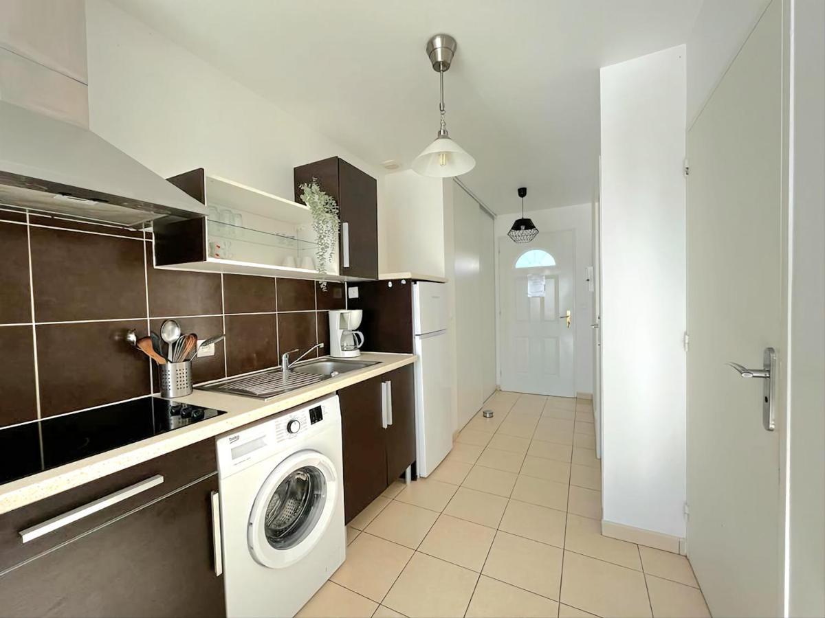 Logement Thermale Et De Tourisme Les Acacias 2 Jonzac Bagian luar foto