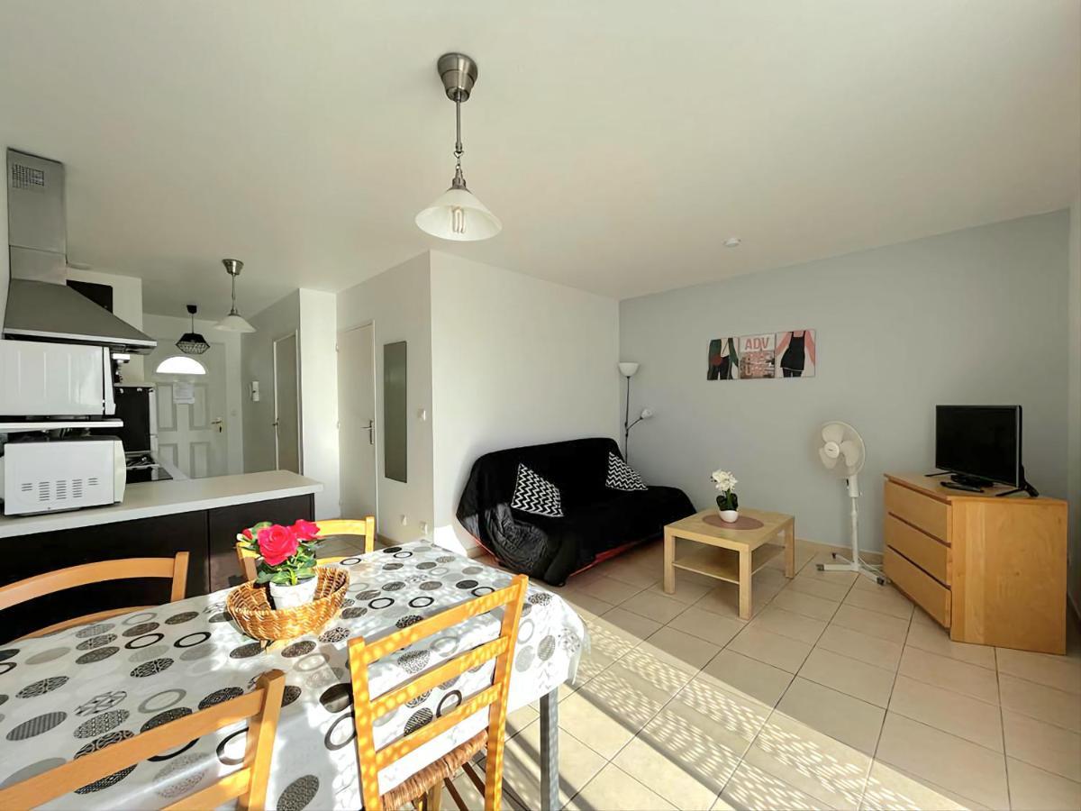 Logement Thermale Et De Tourisme Les Acacias 2 Jonzac Bagian luar foto